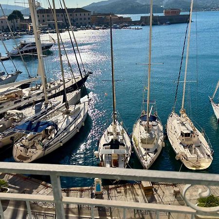 Appartement Monolocale La Darsena à Portoferraio Extérieur photo