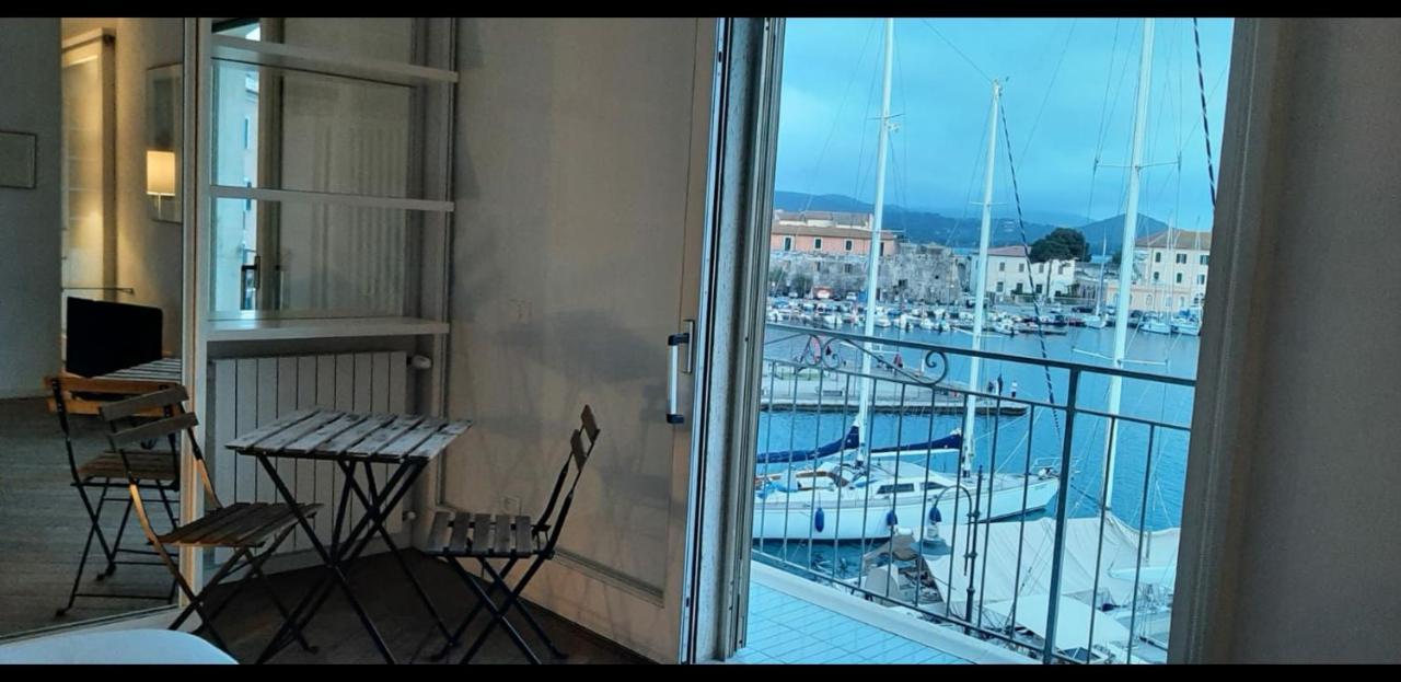 Appartement Monolocale La Darsena à Portoferraio Extérieur photo
