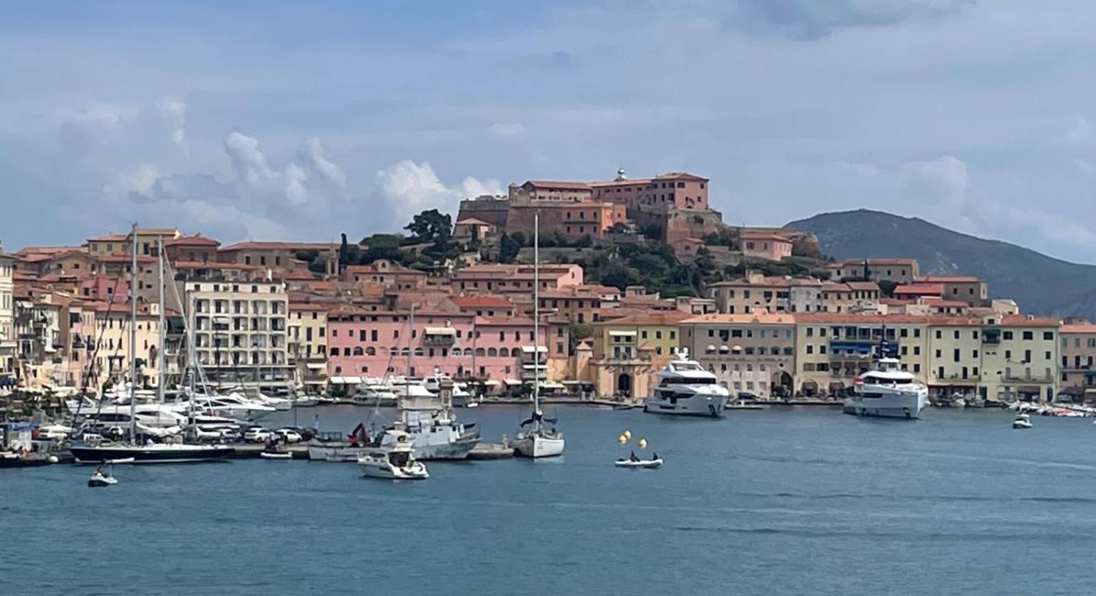 Appartement Monolocale La Darsena à Portoferraio Extérieur photo
