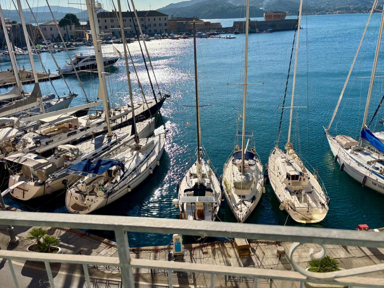 Appartement Monolocale La Darsena à Portoferraio Extérieur photo